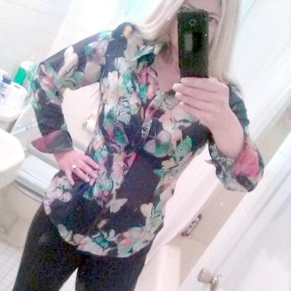 Meet your posher, EZ Lawrence - Please follow, share, & ❤️ BACK. Thank U - Picture 12 of 16